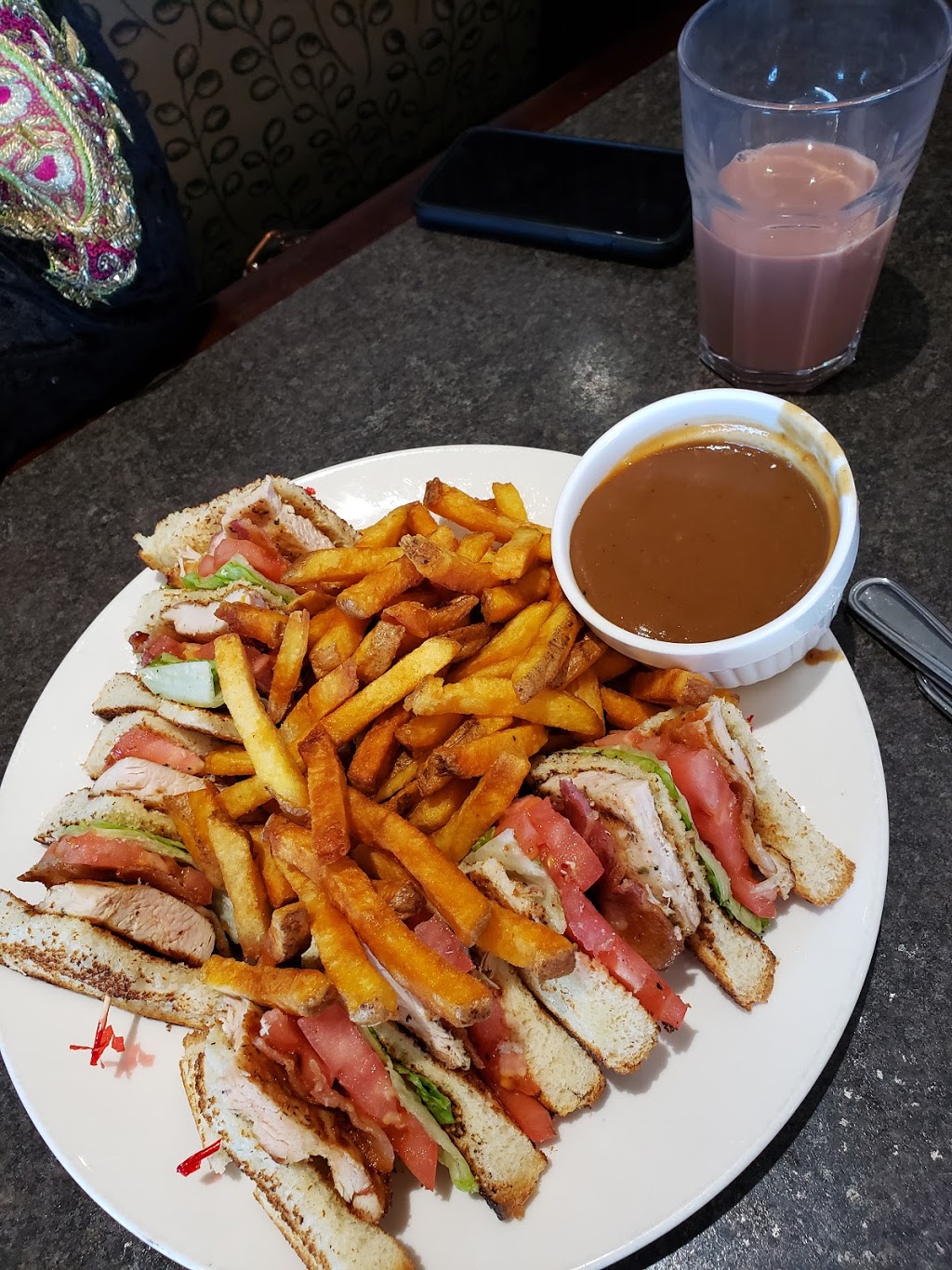 Wallys On Steeles | 1315 Steeles Ave E, Brampton, ON L6T 4N9, Canada | Phone: (905) 796-6666