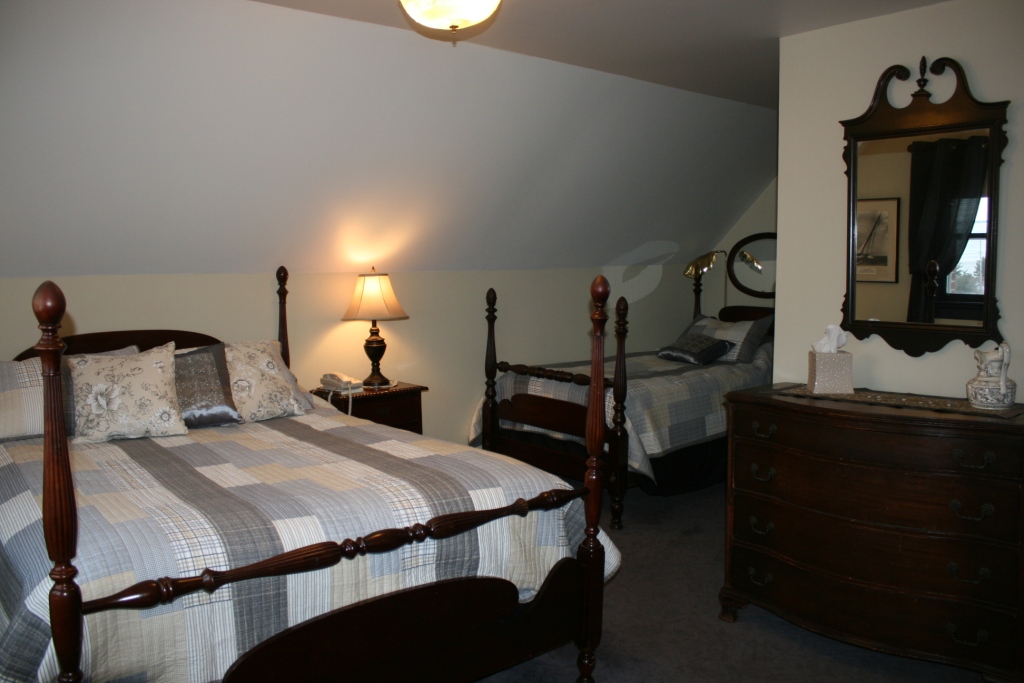 Amherst Shore Country Inn | 5091 NS-366, Amherst, NS B4H 3X9, Canada | Phone: (902) 661-4800