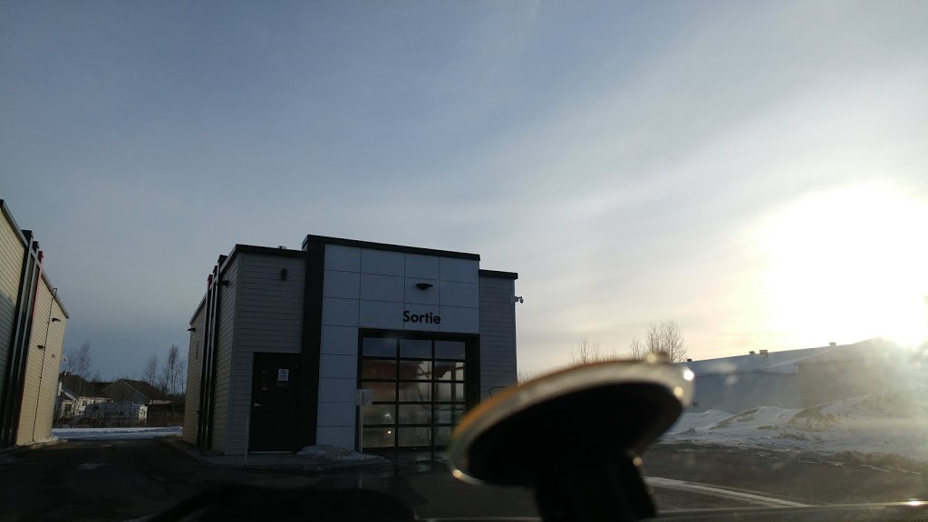Petro-Canada | 1475 Boulevard Jutras O, Victoriaville, QC G6T 2A9, Canada | Phone: (819) 330-5555
