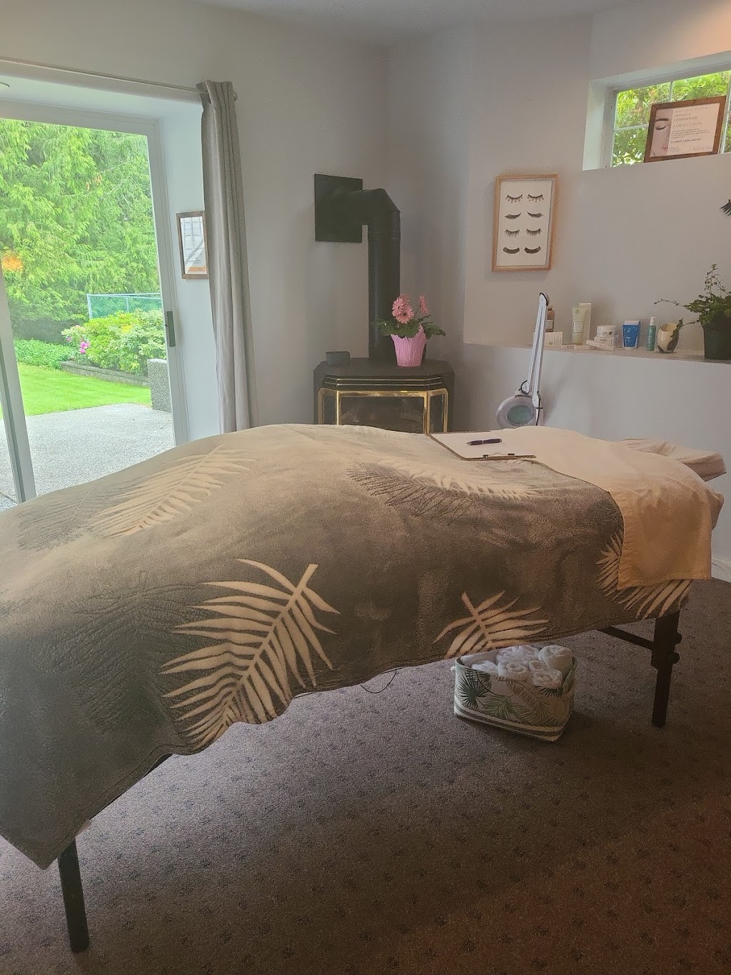 the Fern Spa and Lashes | spa | 2373 Terrace Rd, Shawnigan Lake, BC V0R 2W1, Canada | 2507153103 OR +1 250-715-3103