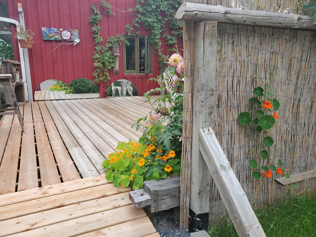 Havre Distorsionné | 155 Bd Pierre-Laporte, Cowansville, QC J2K 3Z1, Canada | Phone: (514) 232-7366