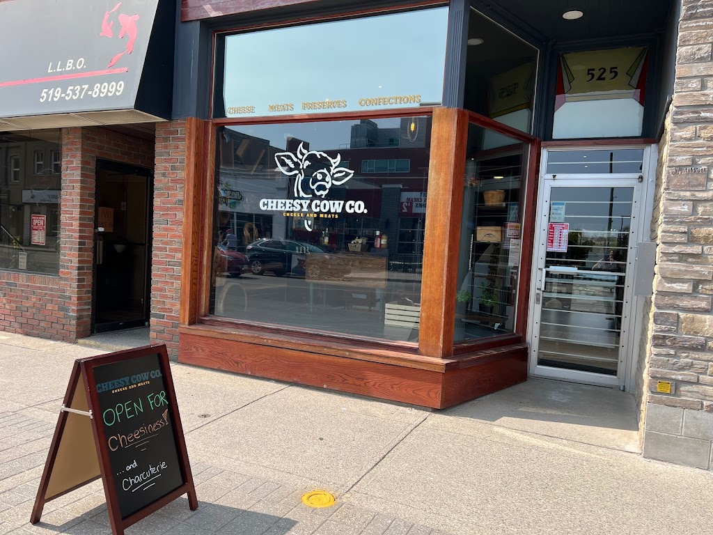 Cheesy Cow Company | 525 Dundas St, Woodstock, ON N4S 1C3, Canada | Phone: (519) 900-8692