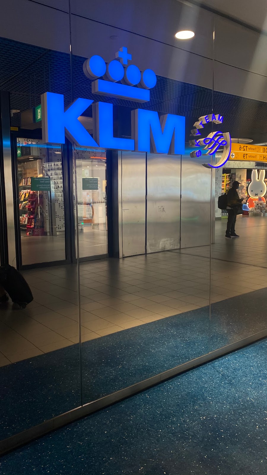 KLM | Airport Rd, 1000 Airport Rd, Edmonton International Airport, AB T9E 0V3, Canada | Phone: (780) 432-3332