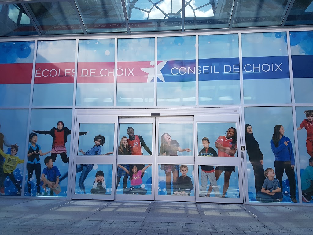 École secondaire publique lAlternative | 2445 St Laurent Blvd, Ottawa, ON K1G 6C3, Canada | Phone: (613) 745-0369