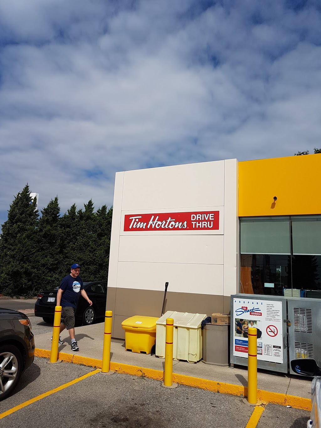 Tim Hortons | 1499 Upper Middle Rd W, Oakville, ON L6M 3G3, Canada | Phone: (905) 827-5379