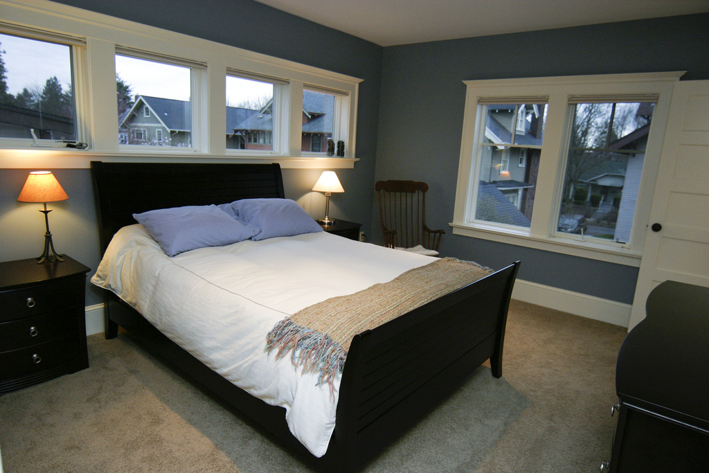 The Urban Painter | 328 40 Ave NE, Calgary, AB T2E 2M7, Canada | Phone: (403) 774-1424