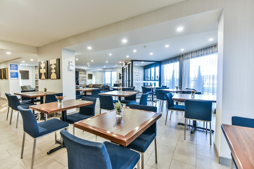 Comfort Inn Montreal Aeroport | 700 Boul Saint-Jean, Pointe-Claire, QC H9R 3K2, Canada | Phone: (514) 697-6210