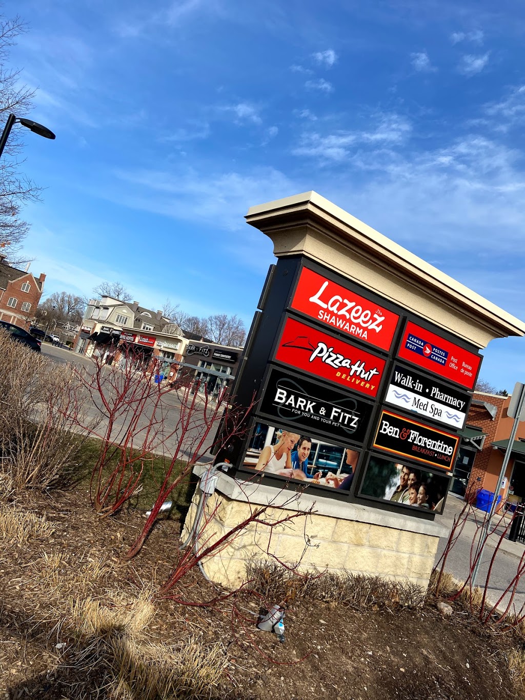 Lazeez Shawarma | 146 Lakeshore Rd W, Oakville, ON L6K 1E4, Canada | Phone: (905) 339-1444
