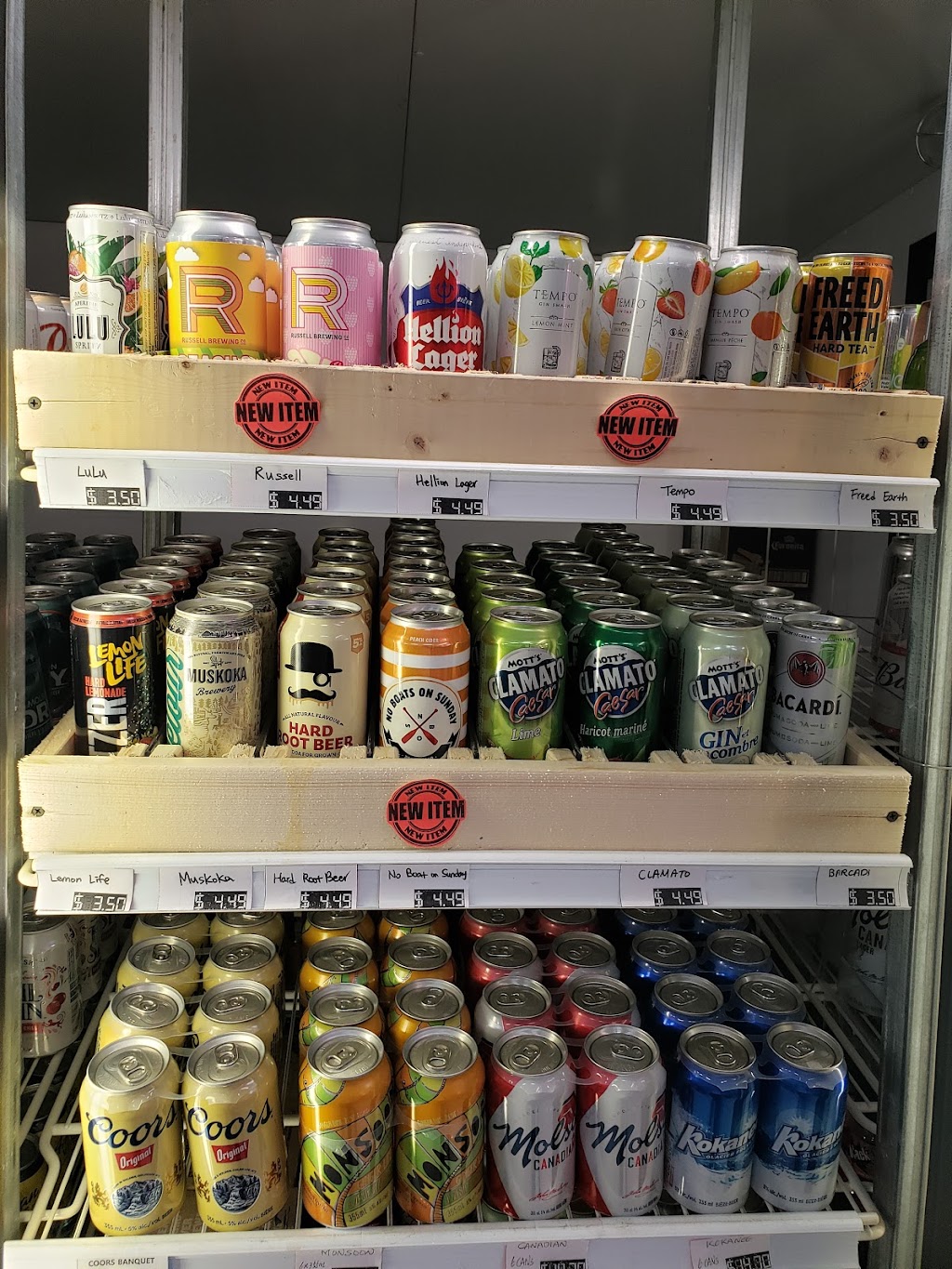 Natural Green Liquor Store | 427 2 Ave N, Vauxhall, AB T0K 2K0, Canada | Phone: (403) 654-4100
