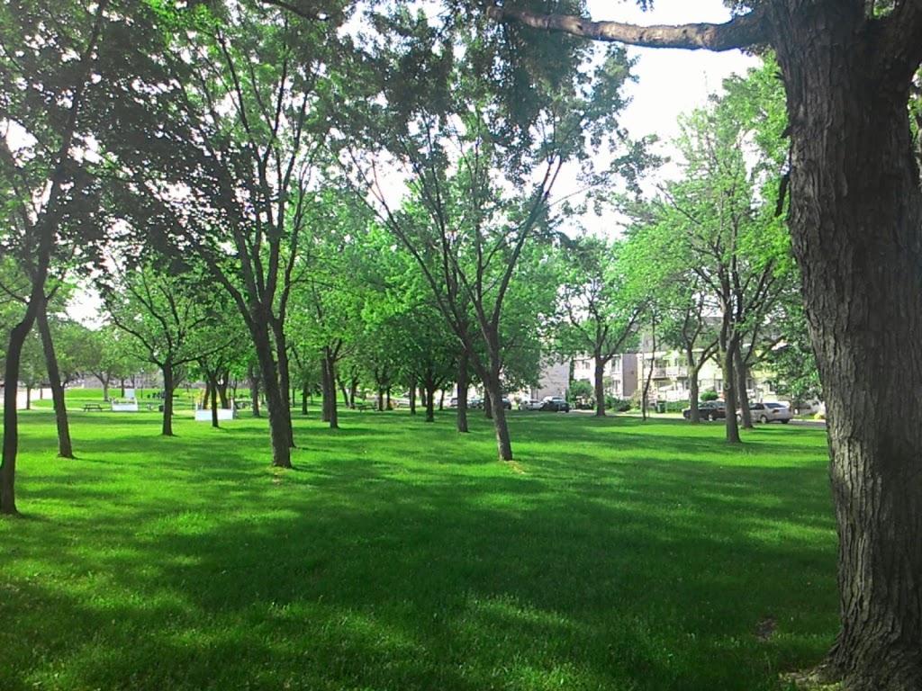 Parc Sauvé | Boul Henri-Bourassa E, Montréal-Nord, QC H1H 3M6, Canada | Phone: (514) 872-0311