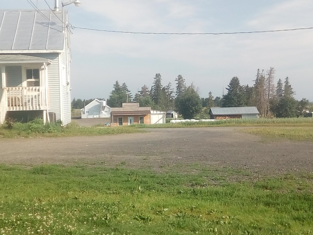La Ferme du chasseur | 762 Route Sainte-Thérèse, Sainte-Hénédine, QC G0S 2R0, Canada | Phone: (418) 935-3110