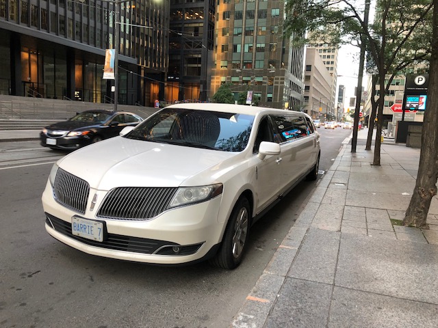 Black Tie Executive Limo Barrie | 452 Tiffin St, Barrie, ON L4N 9W8, Canada | Phone: (705) 721-1444