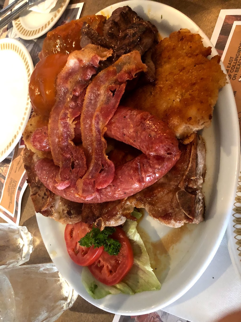 Rock Dell Steak House & Tavern | 9386 Beachwood Rd, Collingwood, ON L9Y 3Z1, Canada | Phone: (705) 445-3186