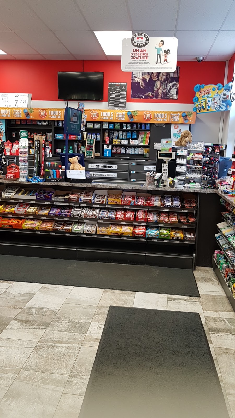 Petro-Canada | 4170 Boulevard de Shawinigan-Sud, Shawinigan-Sud, QC G9P 4G2, Canada | Phone: (819) 731-1518