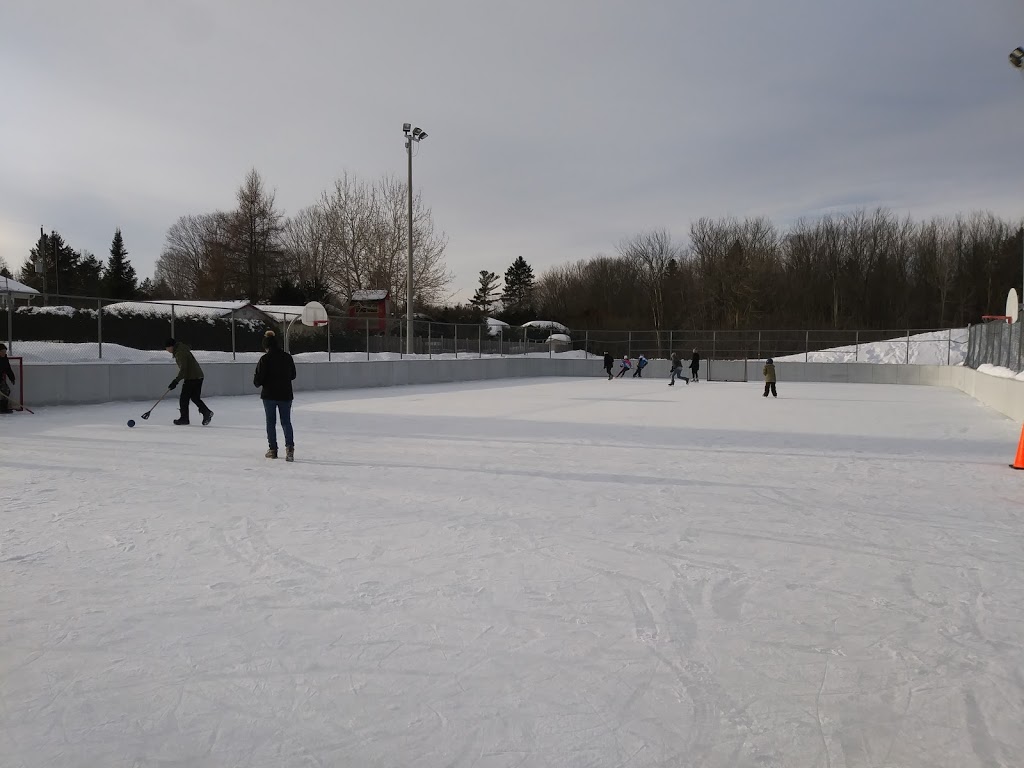 Parc Charlebel  8265 Rue du Petit Saint Charles, Mirabel, QC J7N 2L4