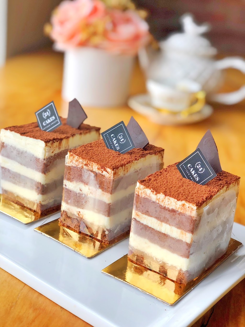 24 Cakes | 7 Race St, St. Catharines, ON L2R 3M1, Canada | Phone: (905) 685-8588