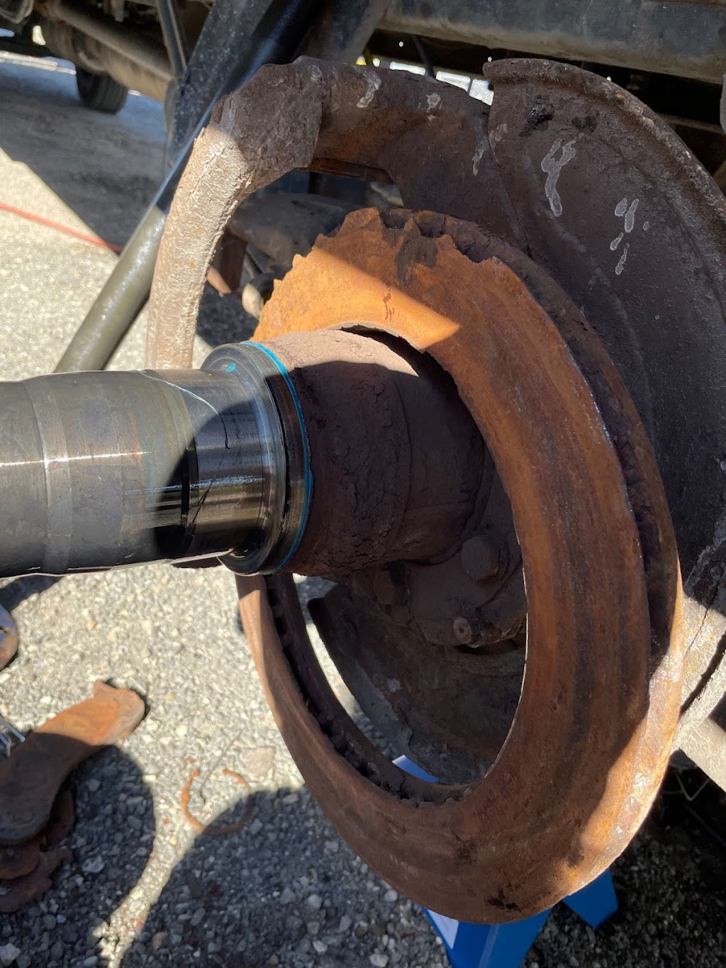 MASTER Truck & Trailer Repair | 498 Cuthbert Cir, London, ON N6M 1K7, Canada | Phone: (519) 781-3032