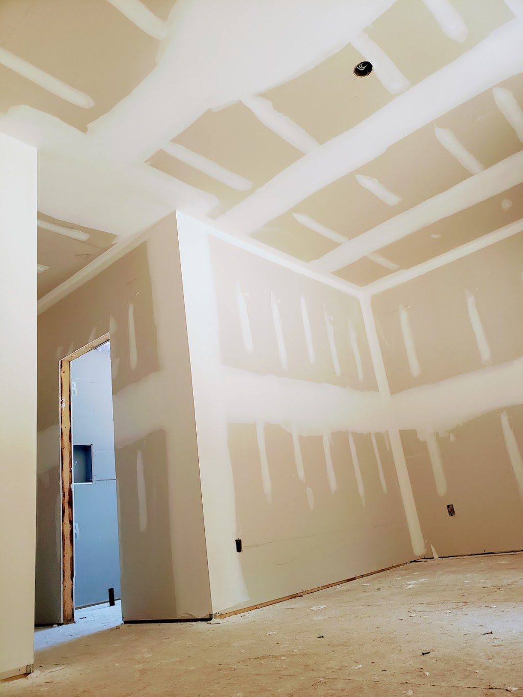 APEK Drywall | 6 McIvor St, Whitby, ON L1R 2L9, Canada | Phone: (905) 442-5086
