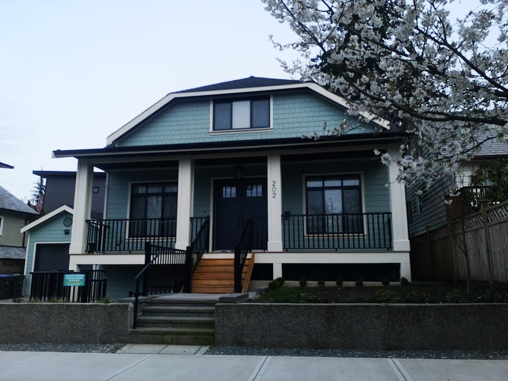 Seventh Ave Massage Clinic | 202 Seventh Ave, New Westminster, BC V3L 1W5, Canada | Phone: (236) 334-0926