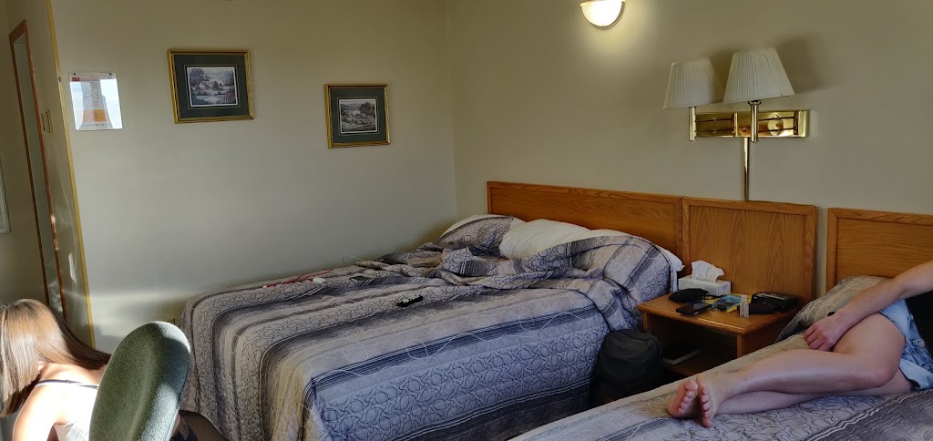 Last Mountain Inn | 802 2nd Ave E, Watrous, SK S0K 4T0, Canada | Phone: (306) 946-3383