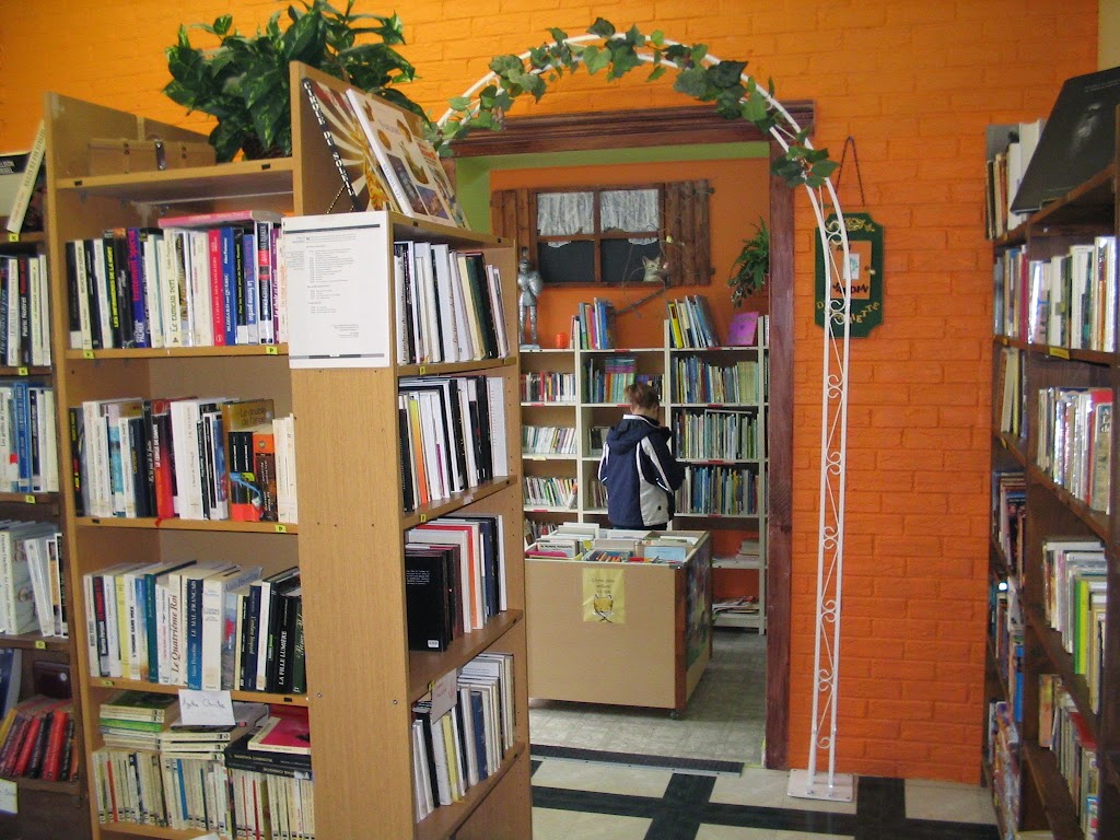 Bouquinerie, La Clé des Mots | 200 Rue St Pierre, Saint-Constant, QC J5A 2G9, Canada | Phone: (450) 635-1411