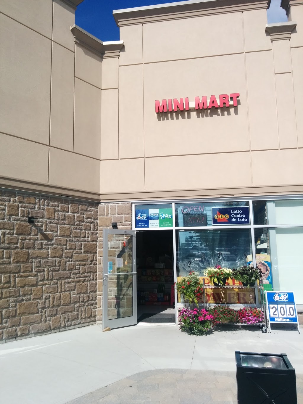 Thornton Mini Mart | 575 Thornton Rd N, Oshawa, ON L1J 8L5, Canada | Phone: (905) 434-1362