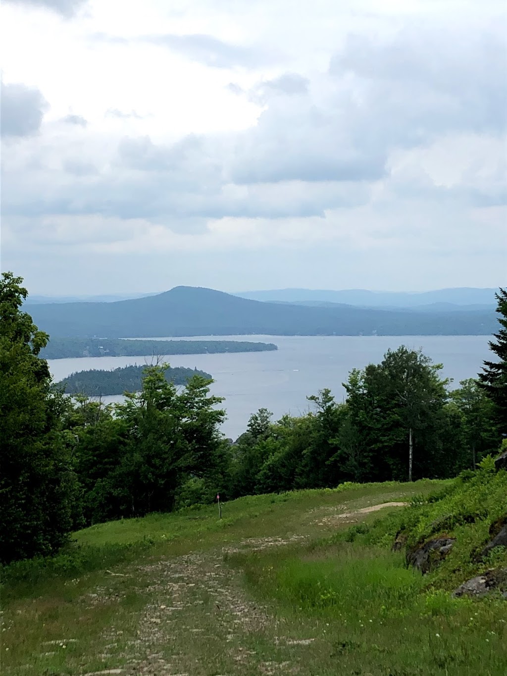 Mont La Réserve | 56 Chemin du Mont la Réserve, Saint-Donat-de-Montcalm, QC J0T 2C0, Canada | Phone: (819) 424-1373