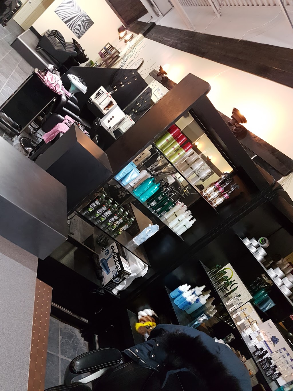 Wiki hair salon (위키 미용실) | 370 Steeles Ave W, Thornhill, ON L4J 6X1, Canada | Phone: (905) 597-8855