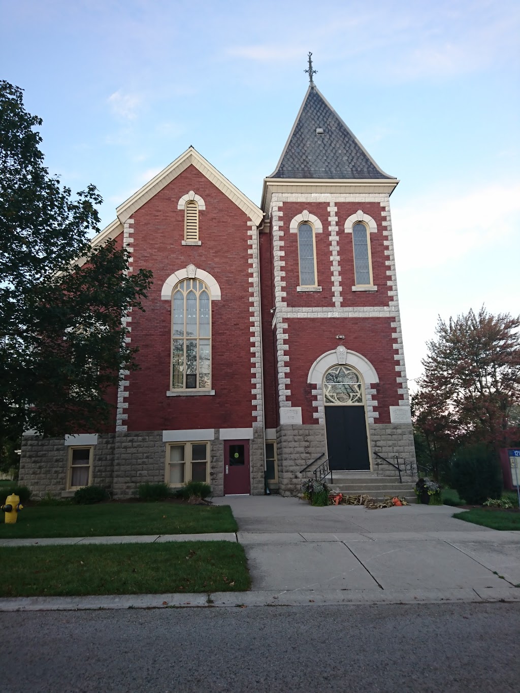 Ilderton-Birr United Church | 121 Mill St, Ilderton, ON N0M 2A0, Canada | Phone: (519) 666-0615