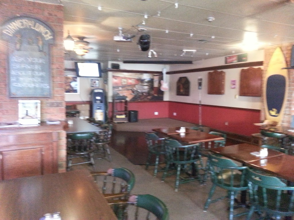 Carrigan Arms | 2025 Upper Middle Rd #23, Burlington, ON L7P 4K1, Canada | Phone: (905) 332-6131