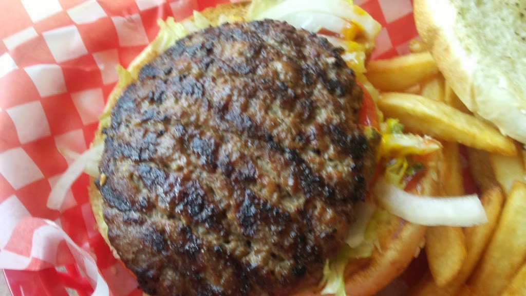 Scotts Pizza Burger | 286 Main St N, Mount Forest, ON N0G 2L2, Canada | Phone: (519) 323-4555