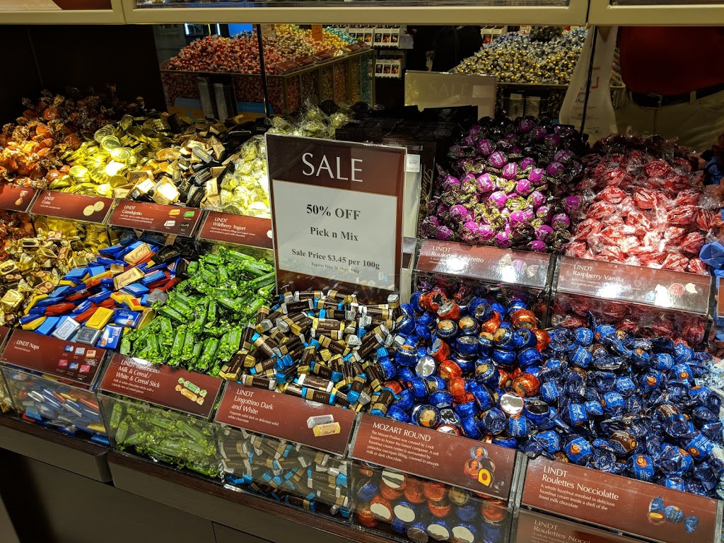 Lindt Chocolate Shop 550 King St N Unit N15, Waterloo, ON N2L 5W6, Canada