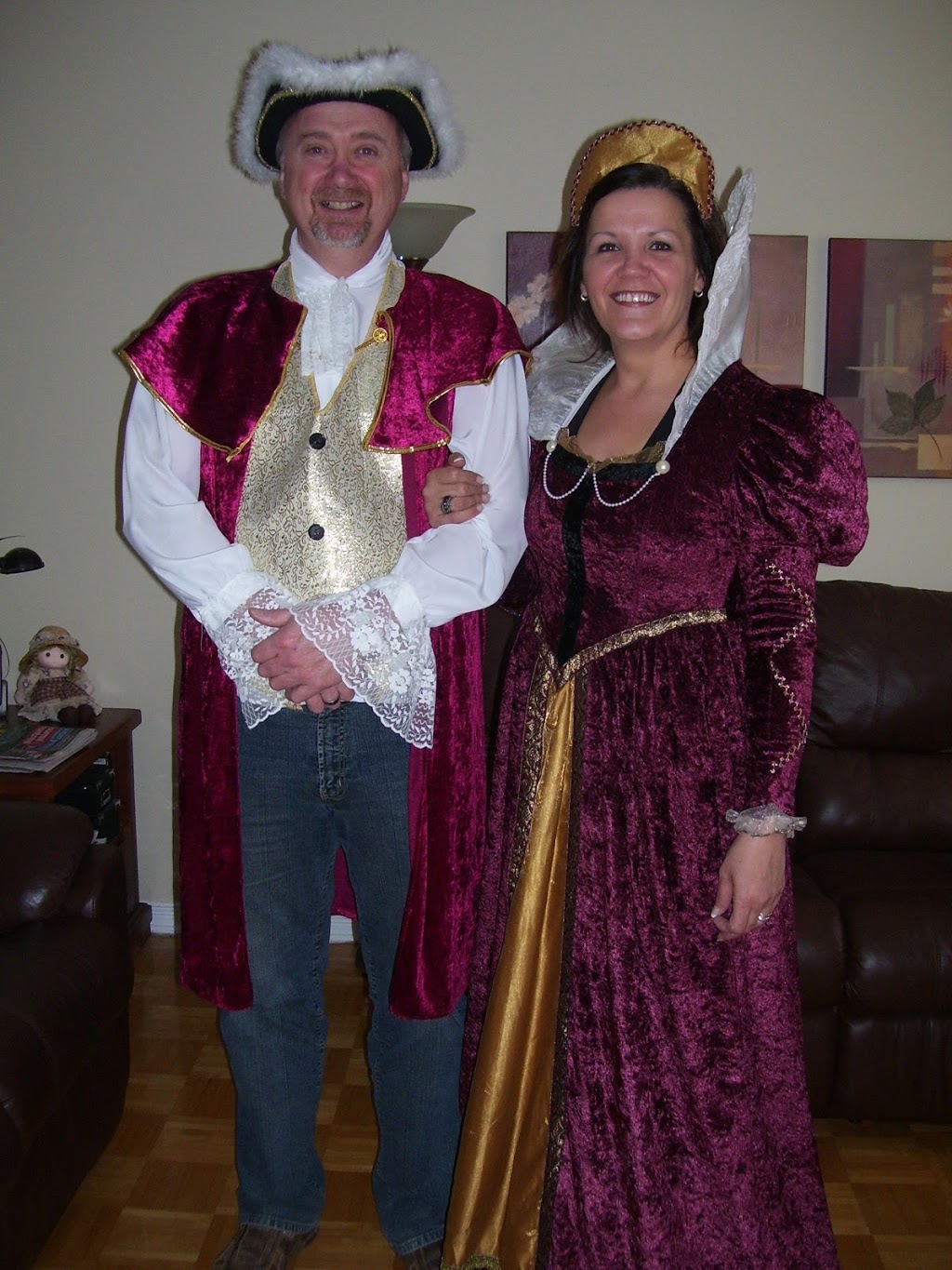 Costumes Céline | 32 Rue Bernard, Saint-Basile-le-Grand, QC J3N 1N5, Canada | Phone: (450) 723-0559