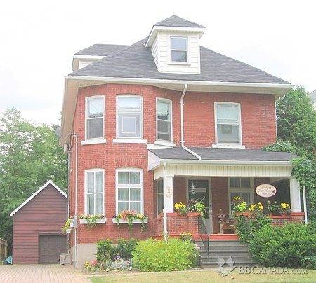 Looking Glass House B&B | 281 Mornington St, Stratford, ON N5A 5G4, Canada | Phone: (519) 275-2083