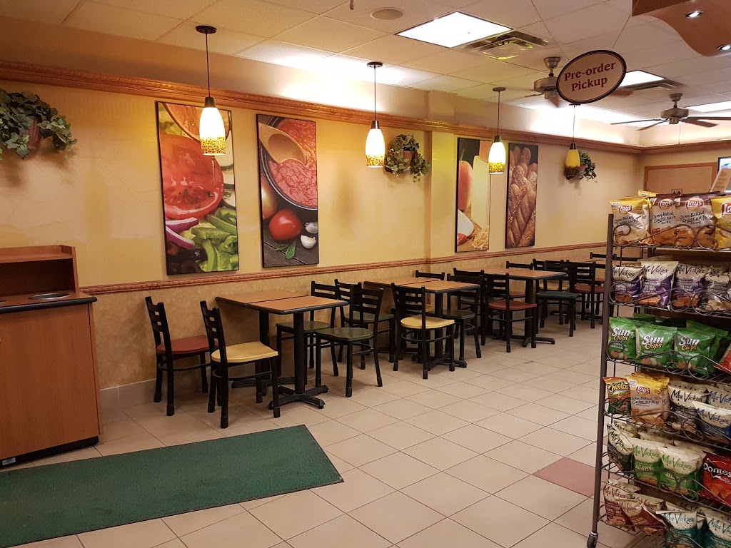 Subway | 19466 Yonge St, Holland Landing, ON L9N 1L7, Canada | Phone: (905) 235-6122