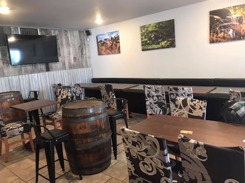 La Belle Patate Bistro | 716 Main Street, Saint Isidore-de-Bellevue, SK S0K 3Y0, Canada | Phone: (306) 423-8888