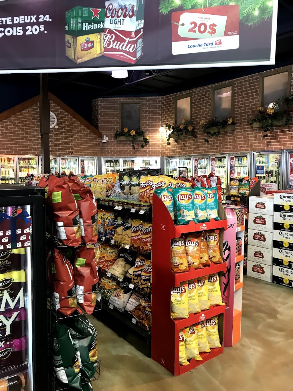 Couche-Tard | 508 Boulevard Ste Anne, Sainte-Anne-des-Plaines, QC J0N 1H0, Canada | Phone: (450) 478-2618