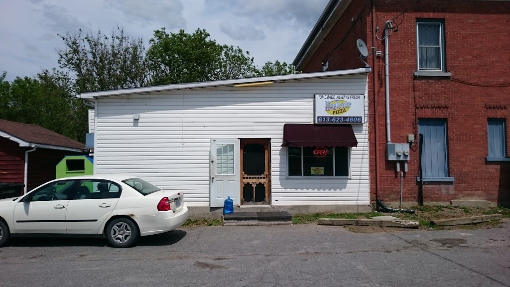 Harbour Pizza | 2391 Fitzroy St, Fitzroy Harbour, ON K0A 1X0, Canada | Phone: (613) 623-4606