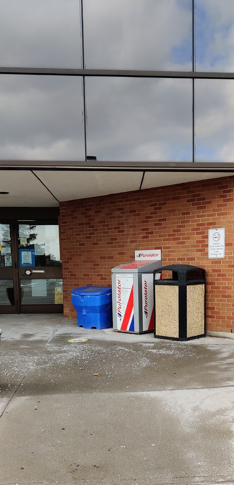 ServiceOntario | 590 Rossland Rd E, Whitby, ON L1N 9G5, Canada | Phone: (800) 267-8097