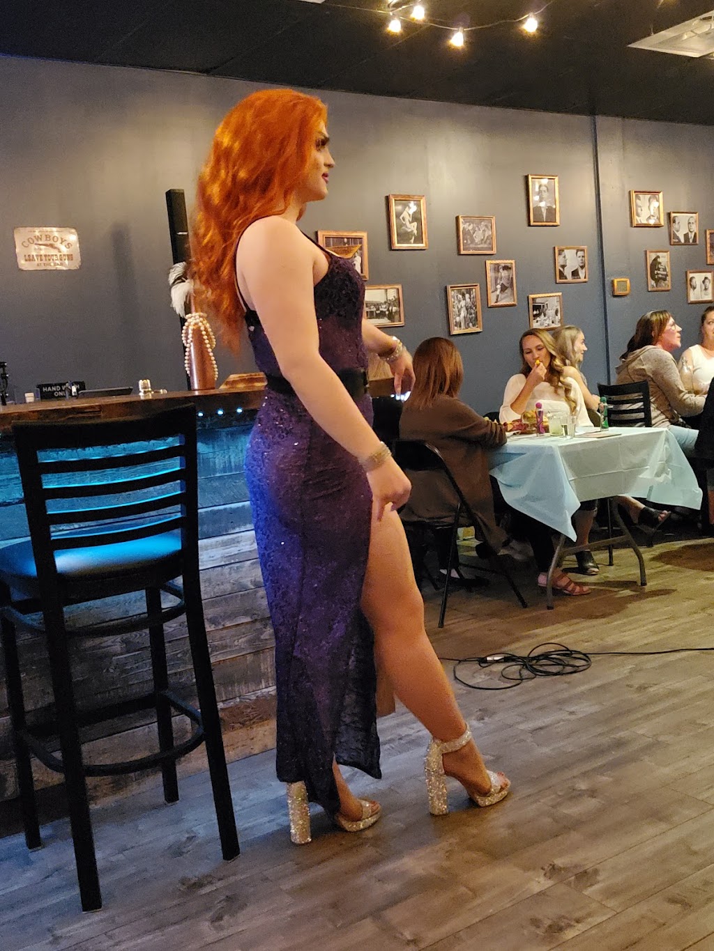 Saluté | 40 Elizabeth St, Okotoks, AB T1S 2C1, Canada | Phone: (403) 982-9955