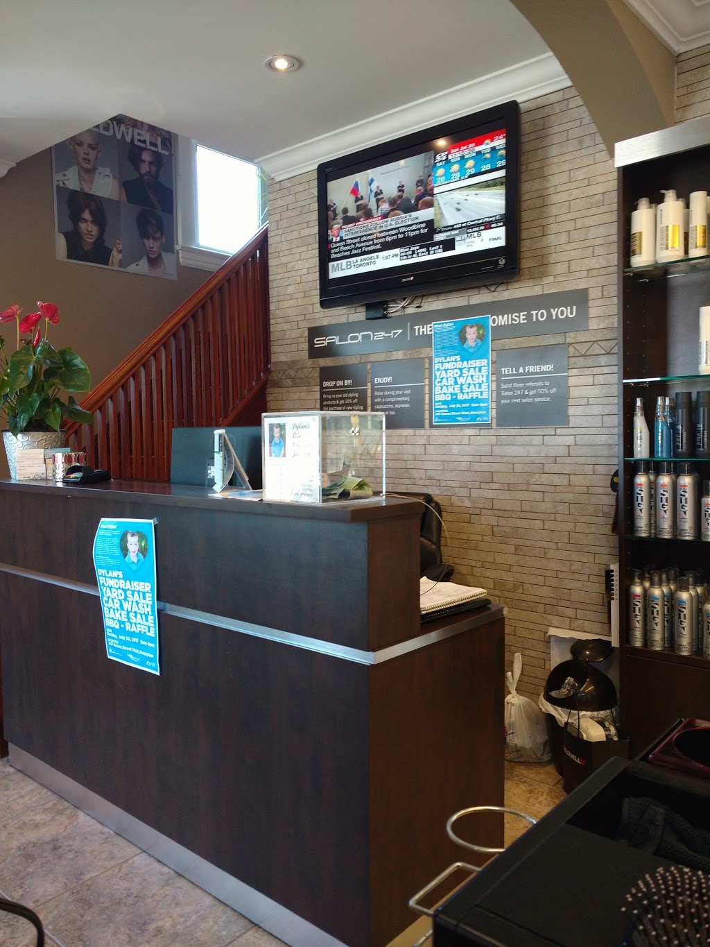 Salon 247 | 247 Queen St W, Brampton, ON L6Y 1M7, Canada | Phone: (905) 451-0247