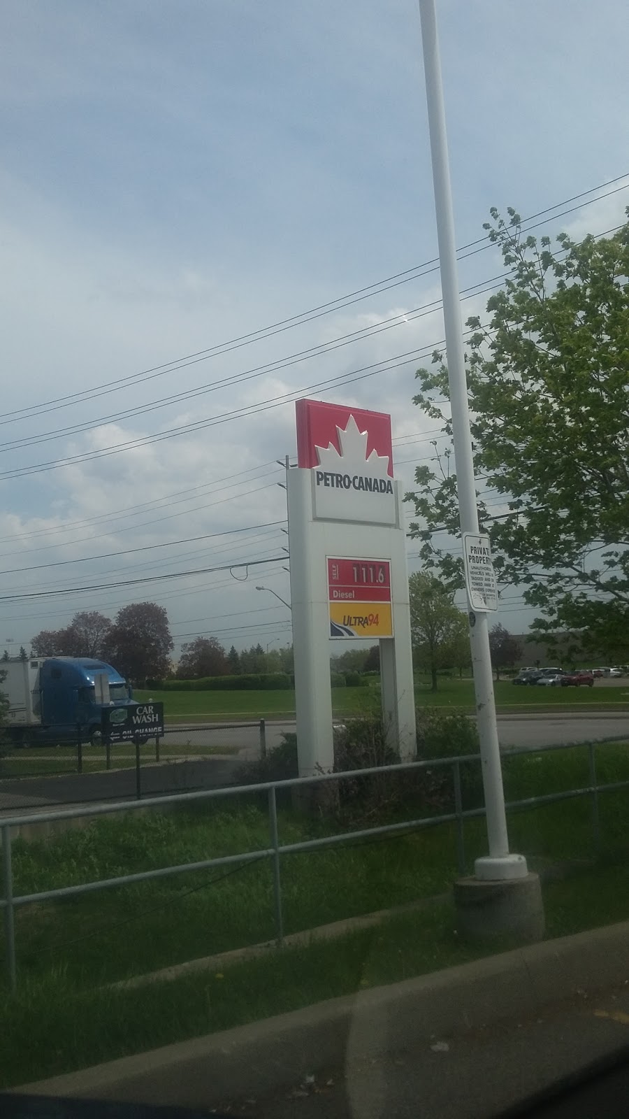 Petro-Canada | 9495 Airport Rd, Brampton, ON L6S 6C7, Canada | Phone: (905) 793-2777
