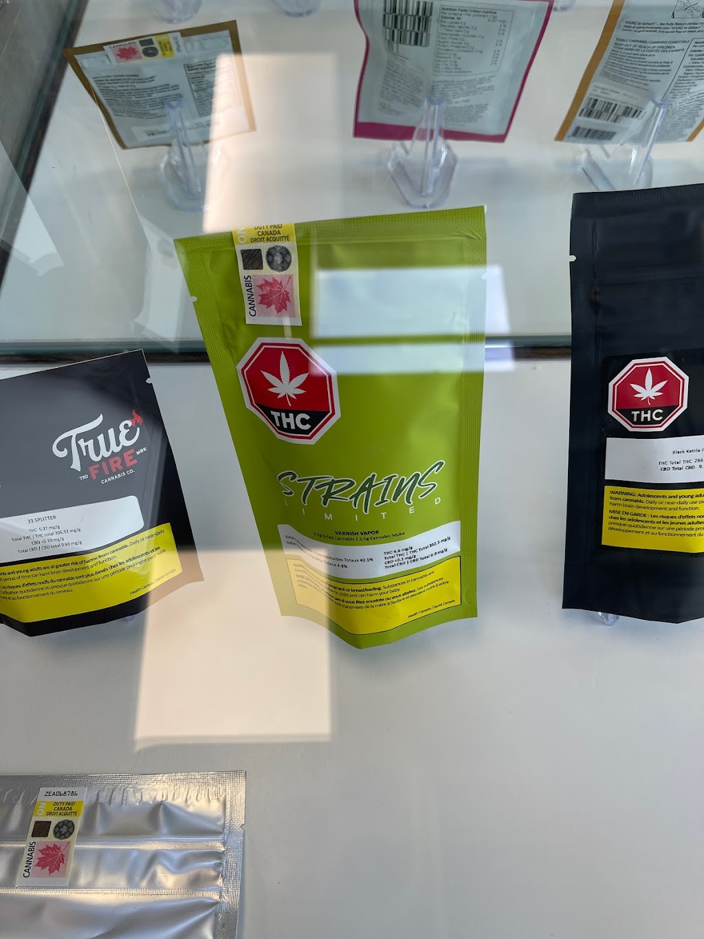 Kawartha Leafs Cannabis Store | 1535 Water St, Peterborough, ON K9H 0C6, Canada | Phone: (705) 876-8883