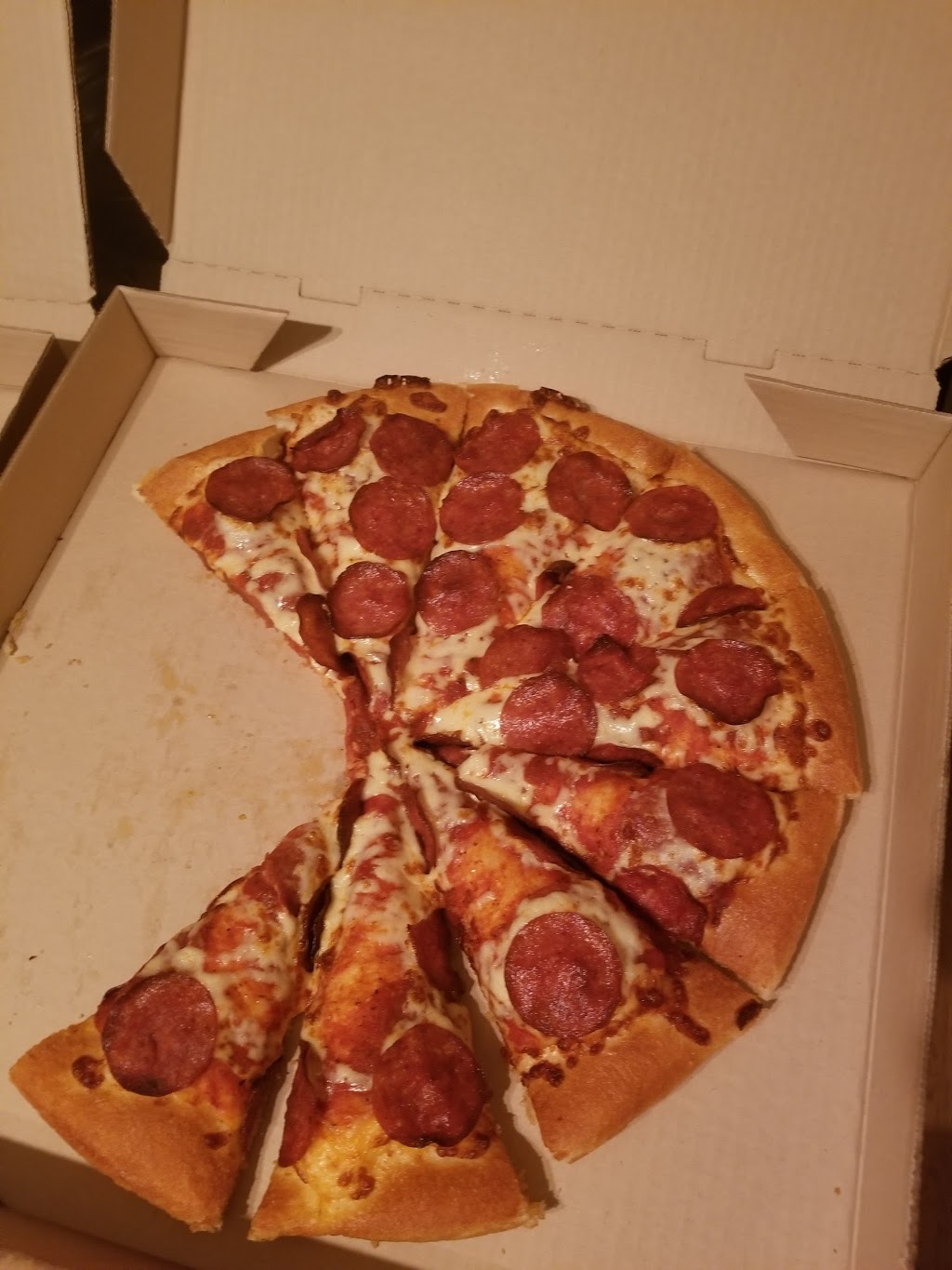 Pizza Hut | 31 Huron St, Devon, AB T9G 1G4, Canada | Phone: (780) 987-0501