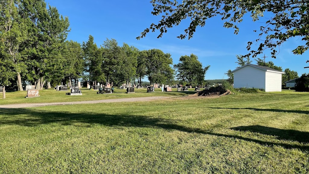 Cimetière Saint-Louis | 70 Rue du Bureau de Poste, Chambord, QC G0W 1G0, Canada | Phone: (418) 342-6414