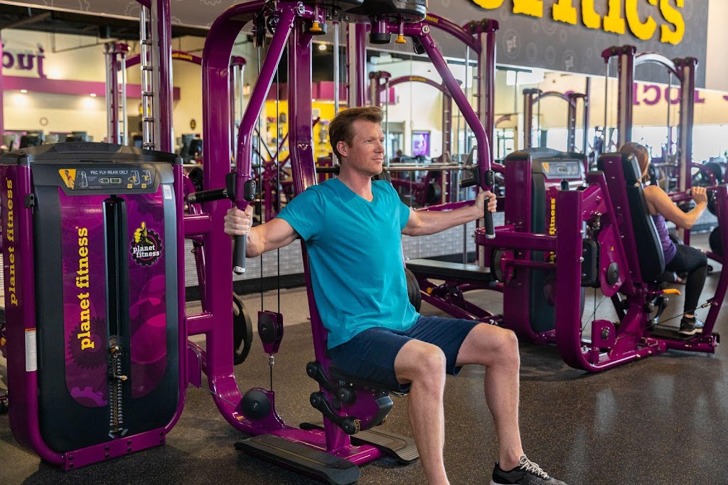 Planet Fitness | 450 Garrison Rd, Fort Erie, ON L2A 1N2, Canada | Phone: (365) 801-5553
