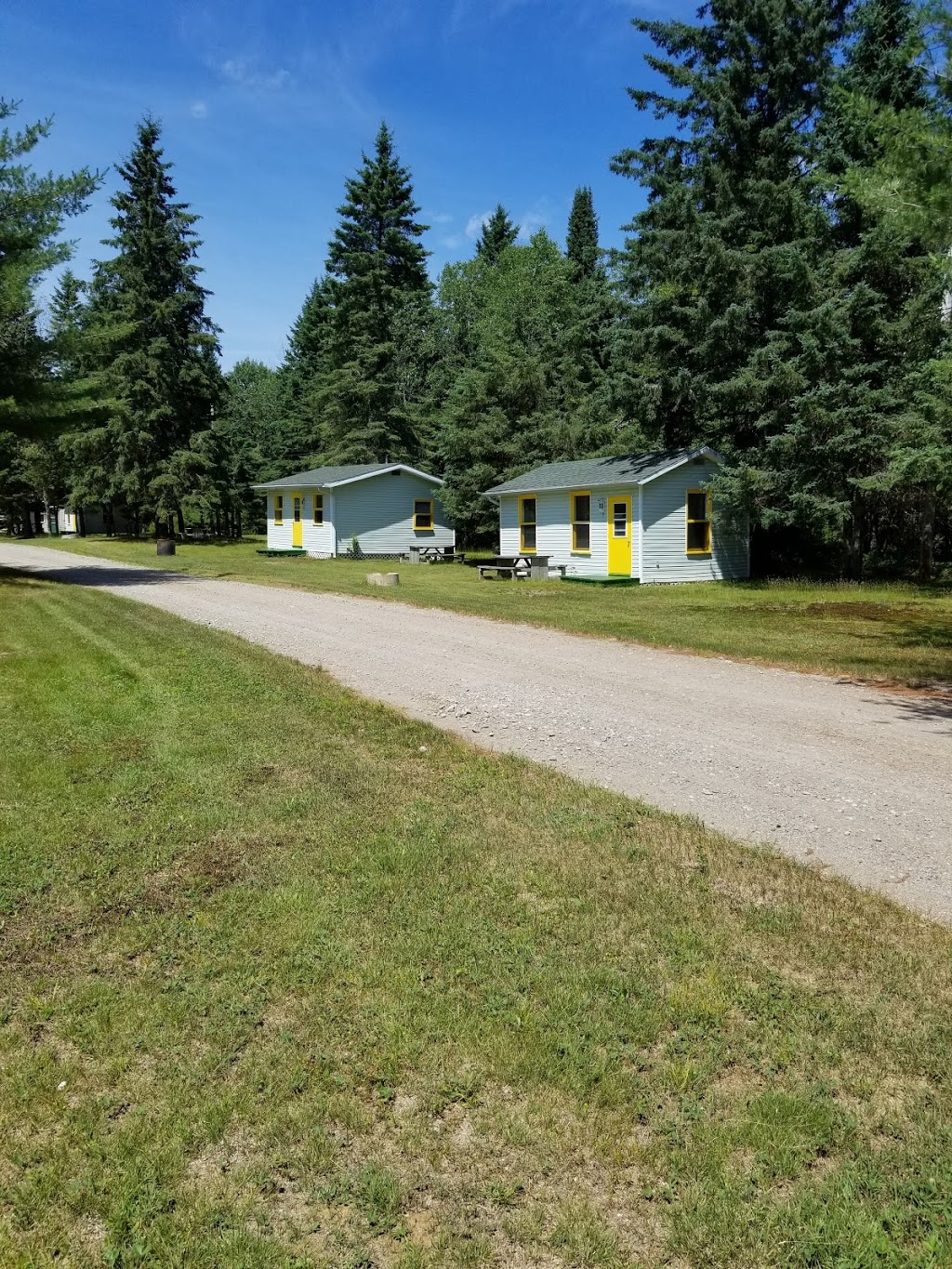Domaine Naturiste Le Cypres | 708 Route de la Chute du Huit, Notre-Dame-de-Montauban, QC G0X 1W0, Canada | Phone: (418) 336-2573