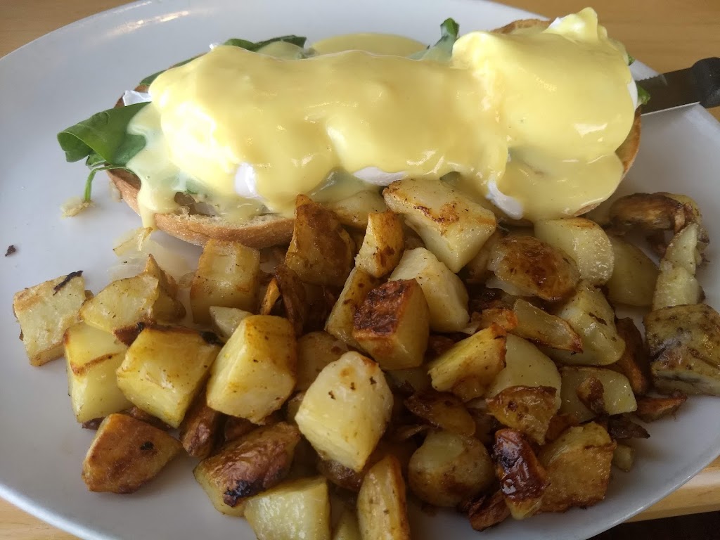 Sunset Grill | 7030 St Barbara Blvd, Mississauga, ON L5W 0E6, Canada | Phone: (905) 564-2544