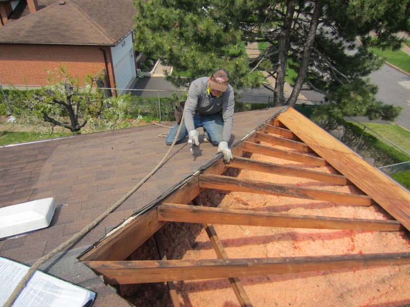 Canadian Roof Masters | 12 Goldfinch Ct Unit 911, North York, ON M2R 2C4, Canada | Phone: (416) 626-0777