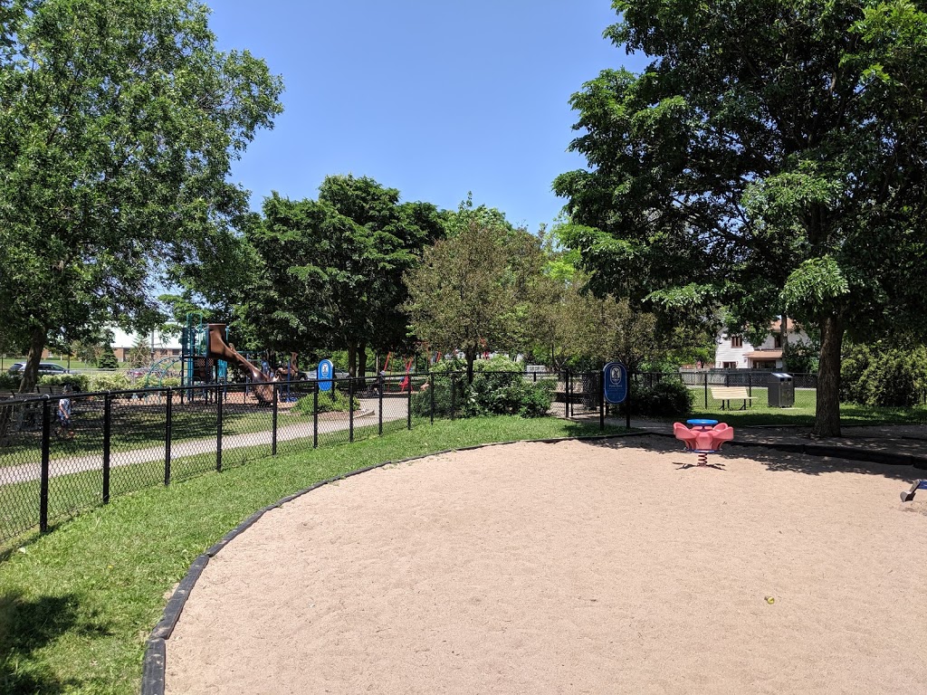 Valois Park Splash Pad | Pointe-Claire, QC H9R 4B7, Canada | Phone: (514) 630-1200